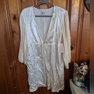 💯% Silk New Vintage August Silk Intimates White/Cream Womens Large Robe NWT
